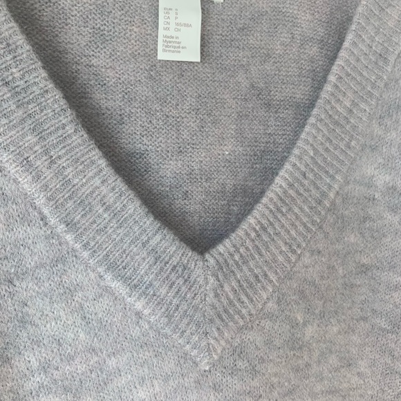 NWOT H&M Knit Sweater - Picture 10 of 12